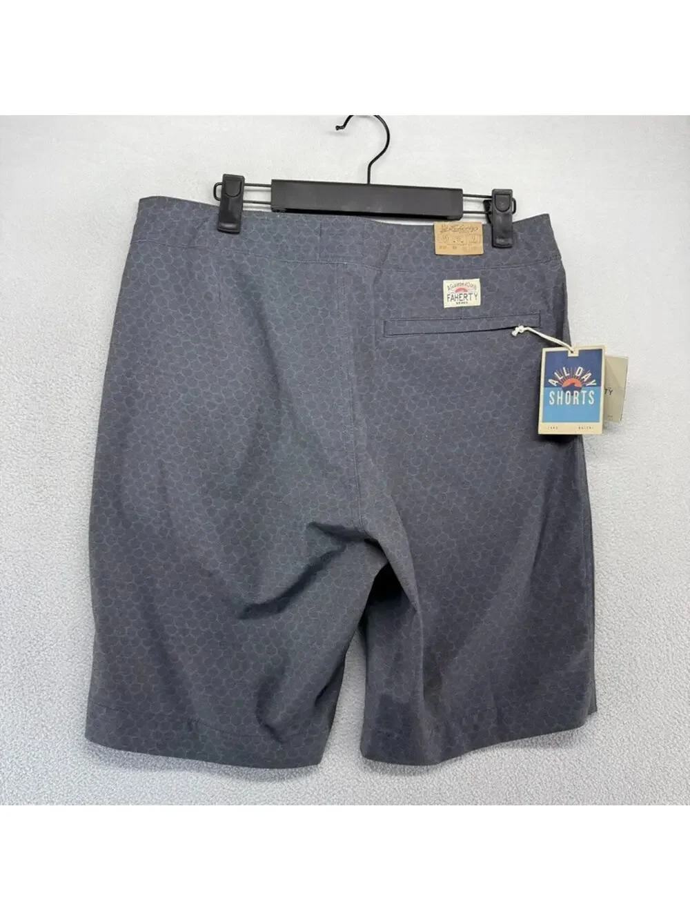 Faherty Shorts Men's 30 Blue All Day Geometric Midnight Fishscale Hybrid NEW